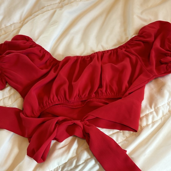 Red Back Ribbon Crop Top - Picture 3 of 4